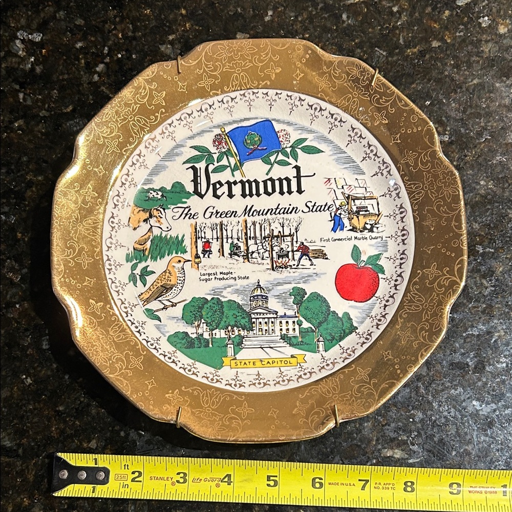 Vermont 9.5” 22K Gold Souvenir Decorative Plate